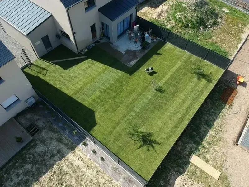 travaux-engazonnement-massifs-saint-malo-anthony-thomas-paysage